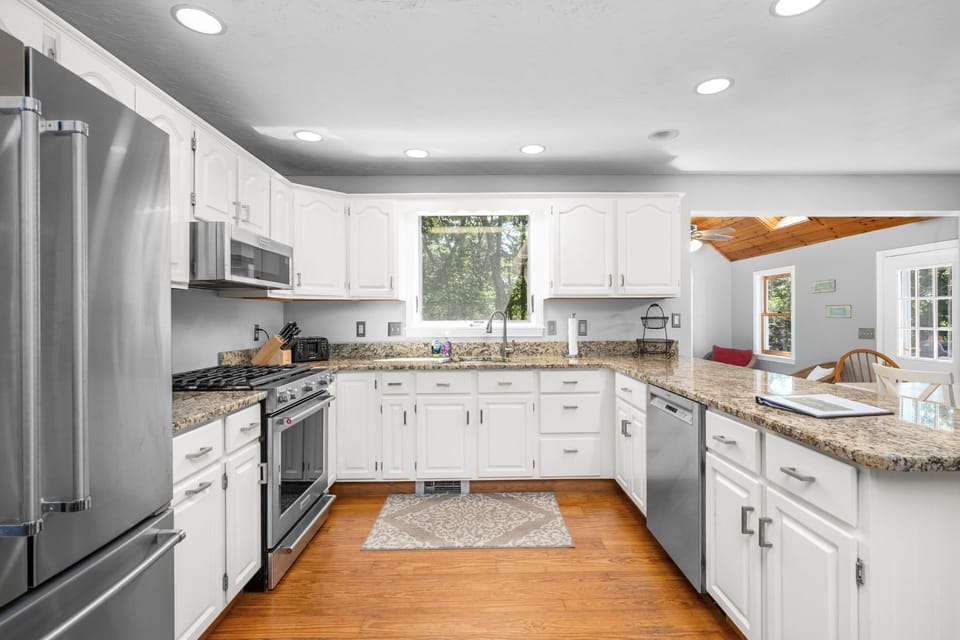 Fully equipped kitchen