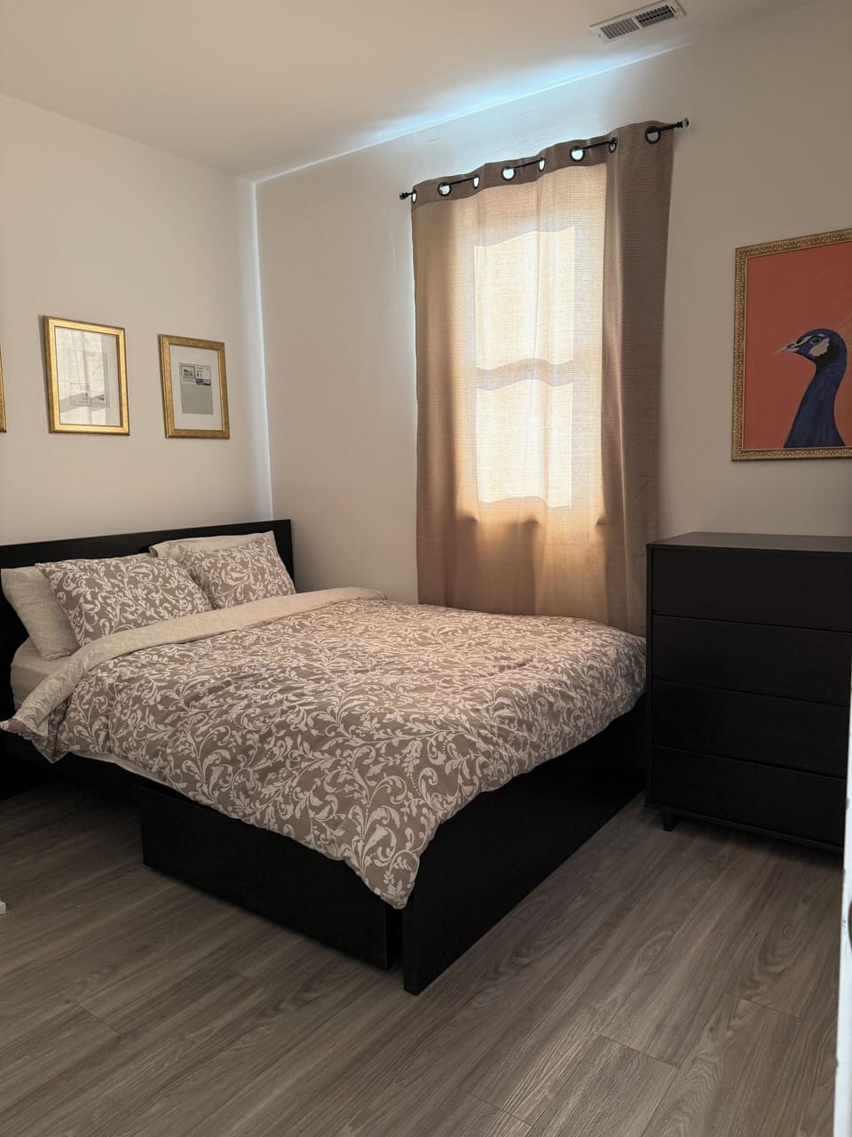 Queen Bed 