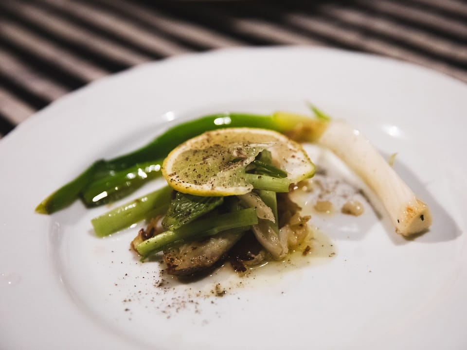 ・[Dinner] We used vegetables harvested from our own farm and wild vegetables grown in the mountains.
