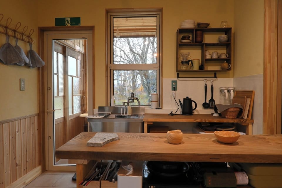 tiled floor style kitchen