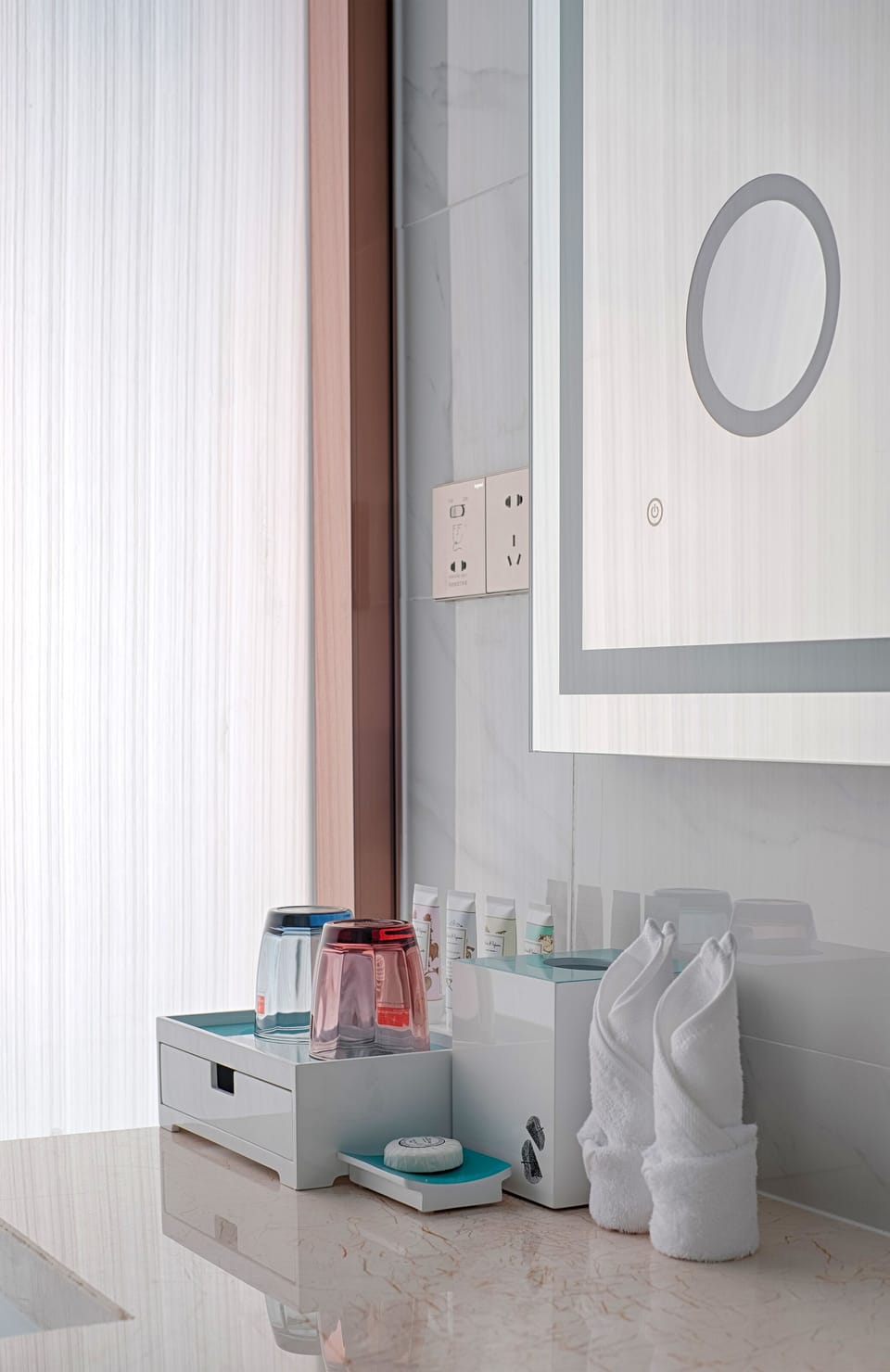 Deluxe Room | Desk, free WiFi