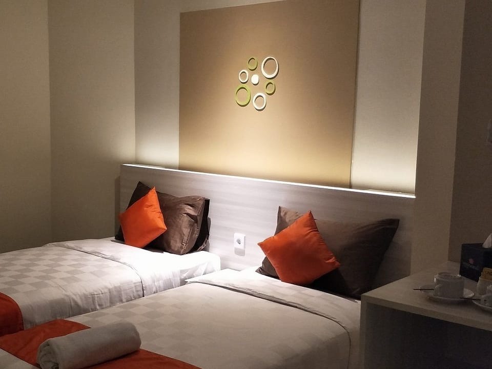 Minibar, iron/ironing board, free WiFi