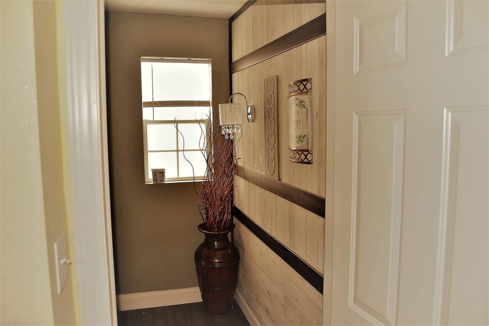Apartment, 3 Bedrooms, City View | Hallway