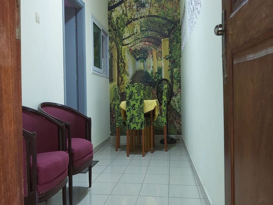 Apartment, 1 Bedroom, Terrace, Lake View | Dining room