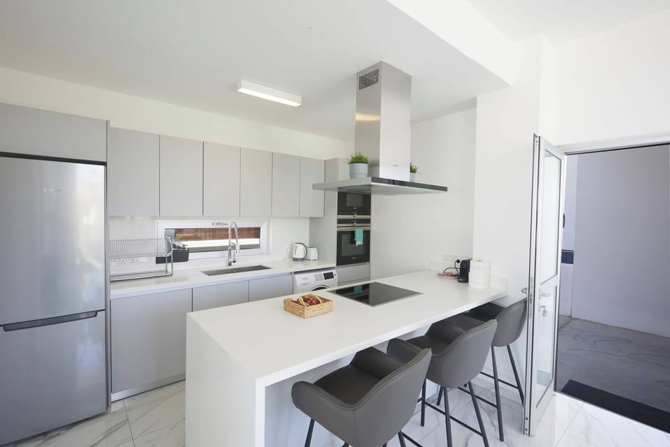 Villa, 3 Bedrooms, Private Pool, Garden View | Interior
