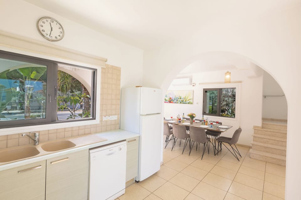 Apartment, 5 Bedrooms, Private Pool, Garden View | Private kitchen