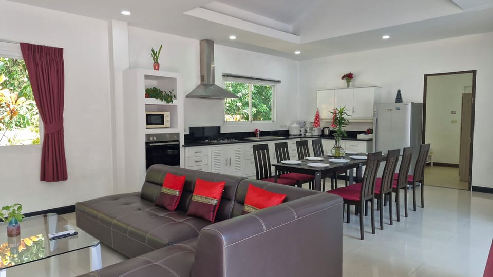 Villa, 4 Bedrooms, Private Pool | Living room