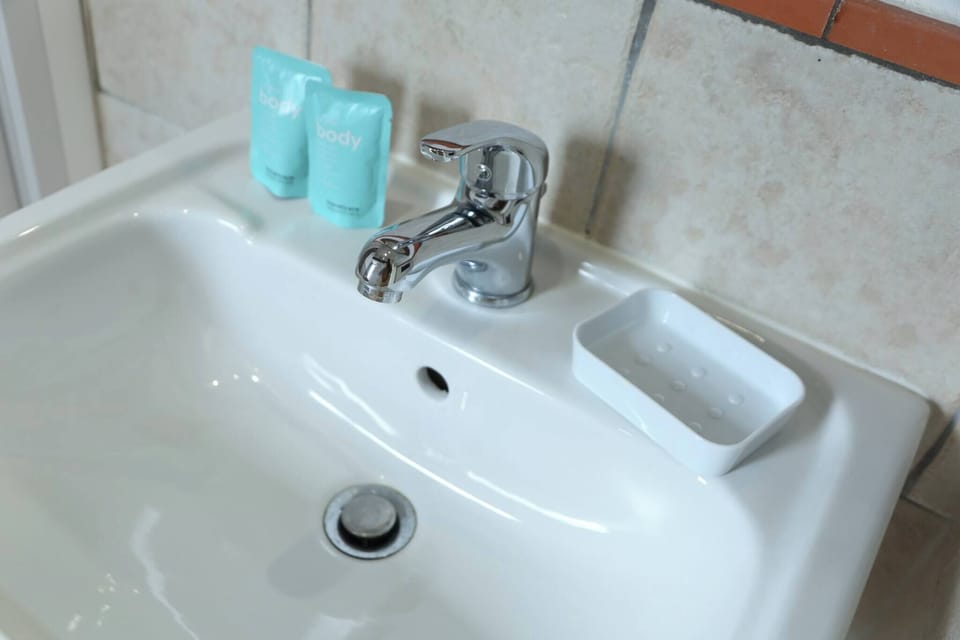 Apartment, 1 Bedroom, Balcony, City View | Bathroom
