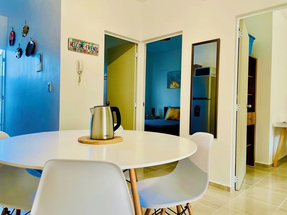Apartment, 2 Bedrooms, Smoking, Balcony | Dining