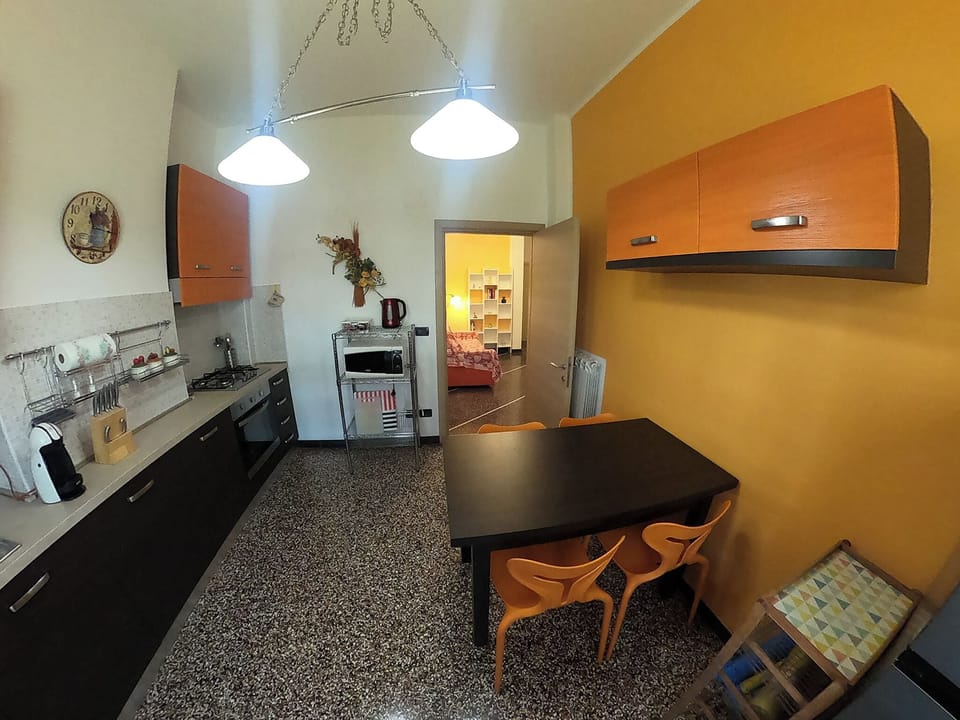 House, Multiple Bedrooms, Balcony | Dining