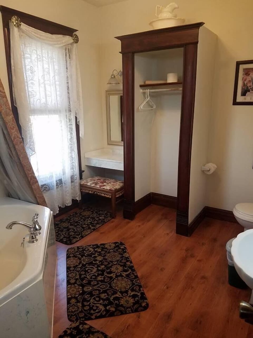 Premier Room | Bathroom | Combined shower/tub, deep soaking tub, free toiletries