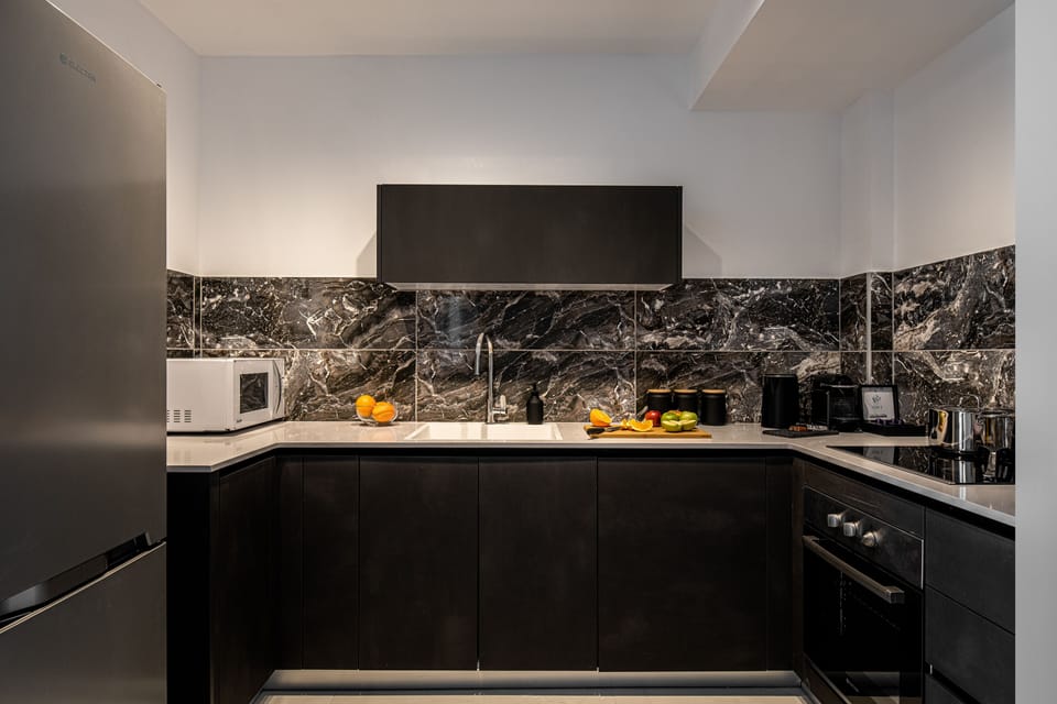 2BR Apartment (Agripas #6-8 St.) | Private kitchen | Full-size fridge, microwave, oven, stovetop