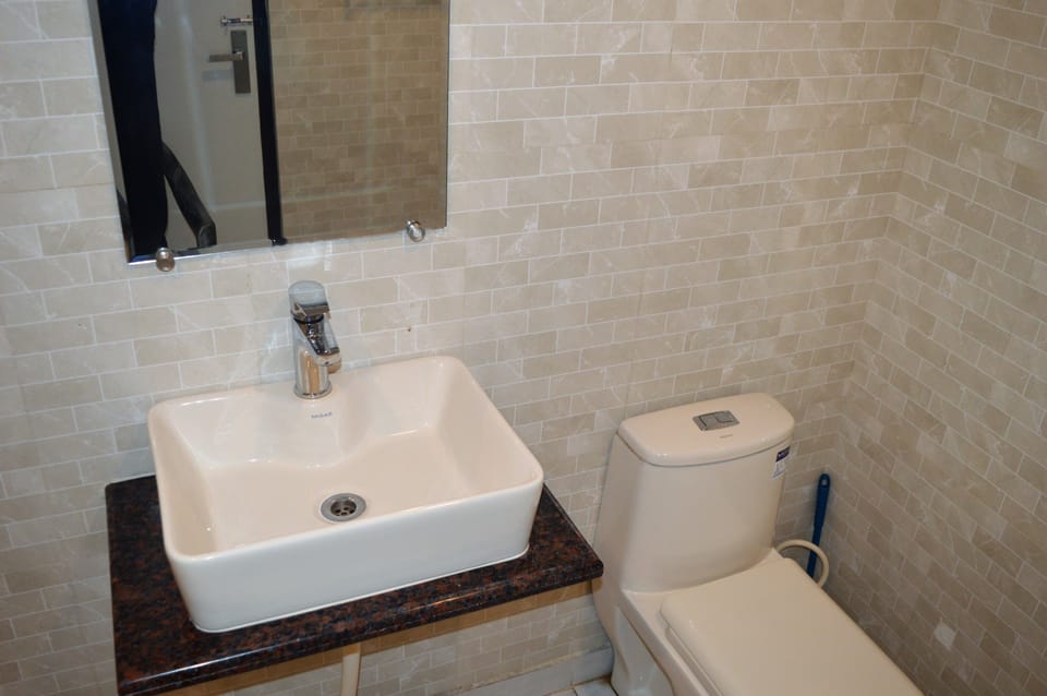 Deluxe Room | Memory foam beds, in-room safe, soundproofing, free WiFi