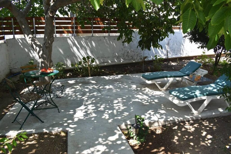 Apartment | Outdoor dining