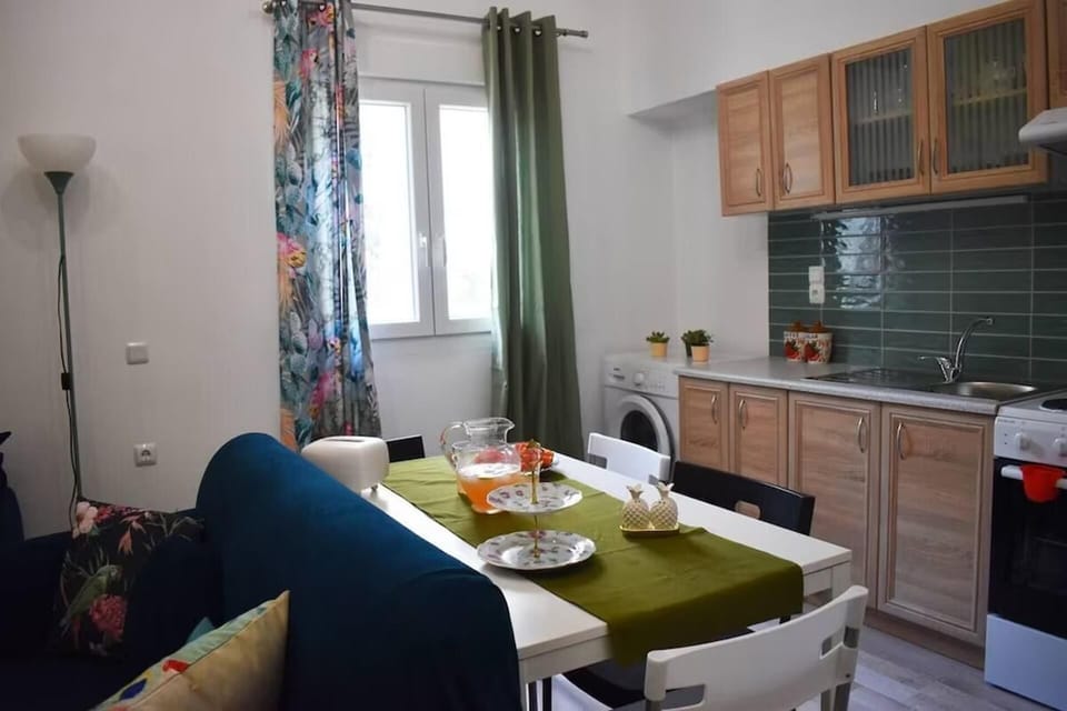Apartment | Private kitchen | Fridge, oven, stovetop, electric kettle