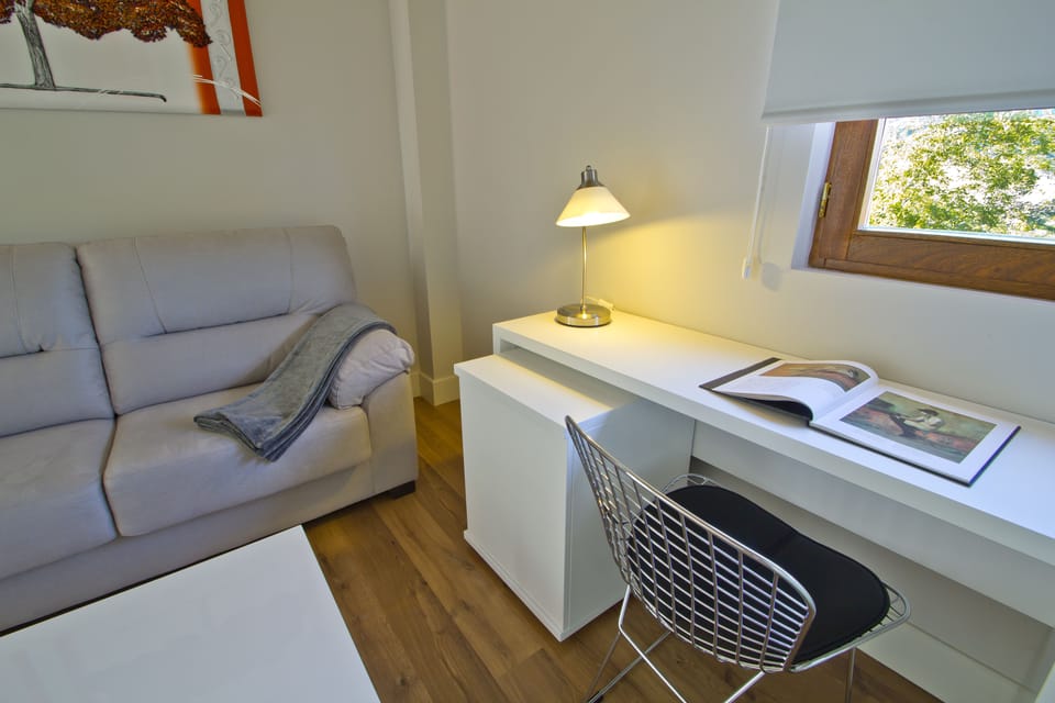 Suite, Jetted Tub | Premium bedding, individually decorated, individually furnished, desk