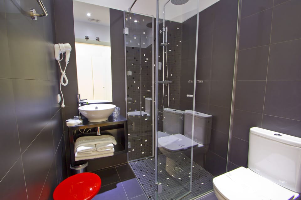 Double Room, 1 Double Bed (With accesible bathroom) | Premium bedding, individually decorated, individually furnished, desk