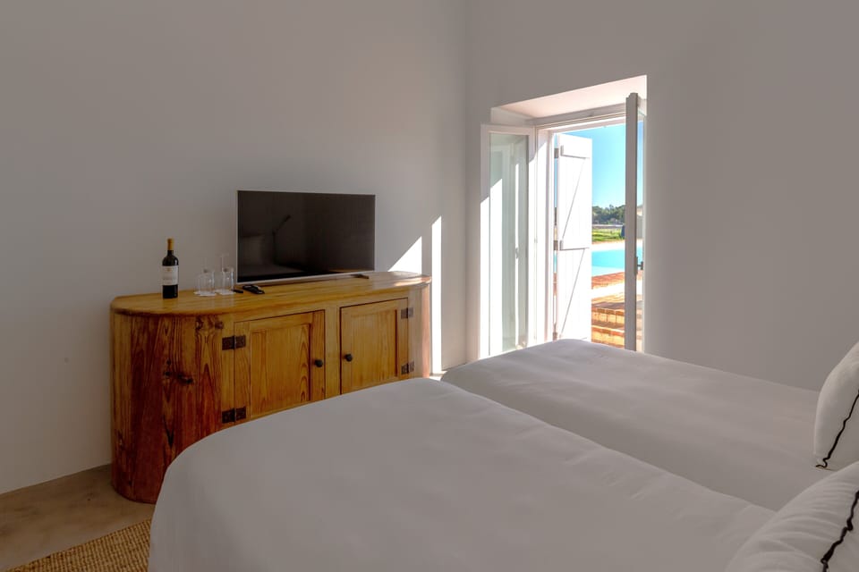 Signature Villa | Premium bedding, free minibar, in-room safe, individually furnished