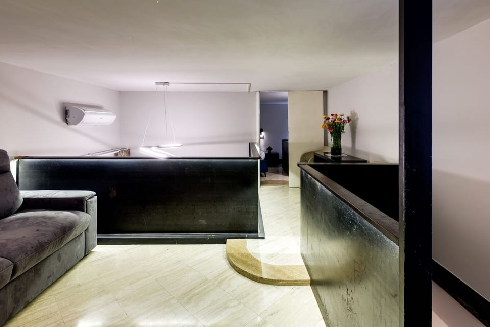 Duplex (Suite Prestige) | Living area | Flat-screen TV