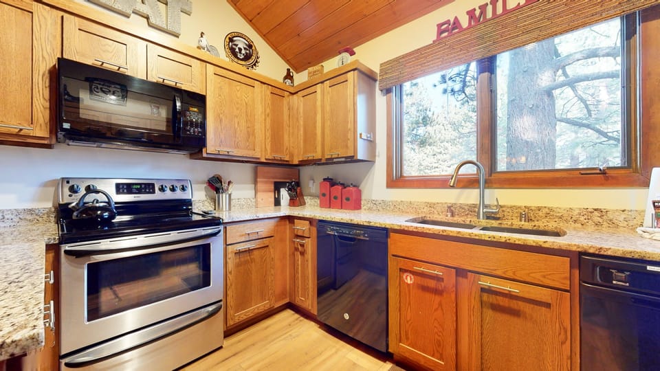 Indoors, Kitchen, Microwave, Oven, Sink