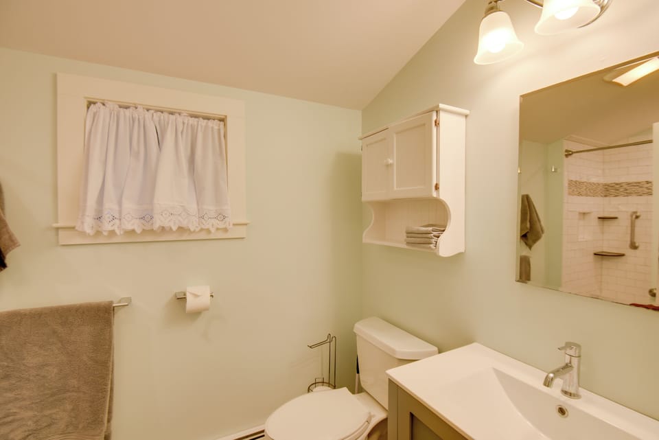 Bathroom | Towels Provided