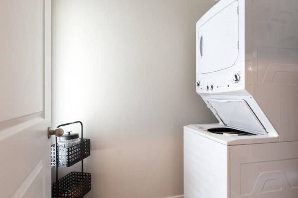 In unit Washer/Dryer