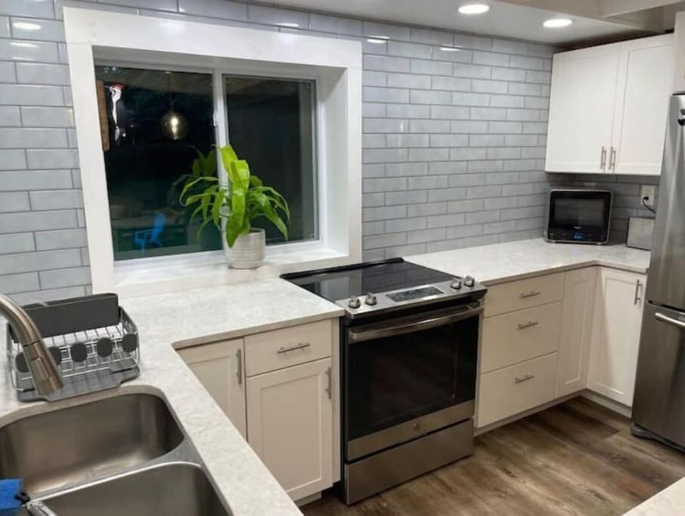 Fully renovated kitchen