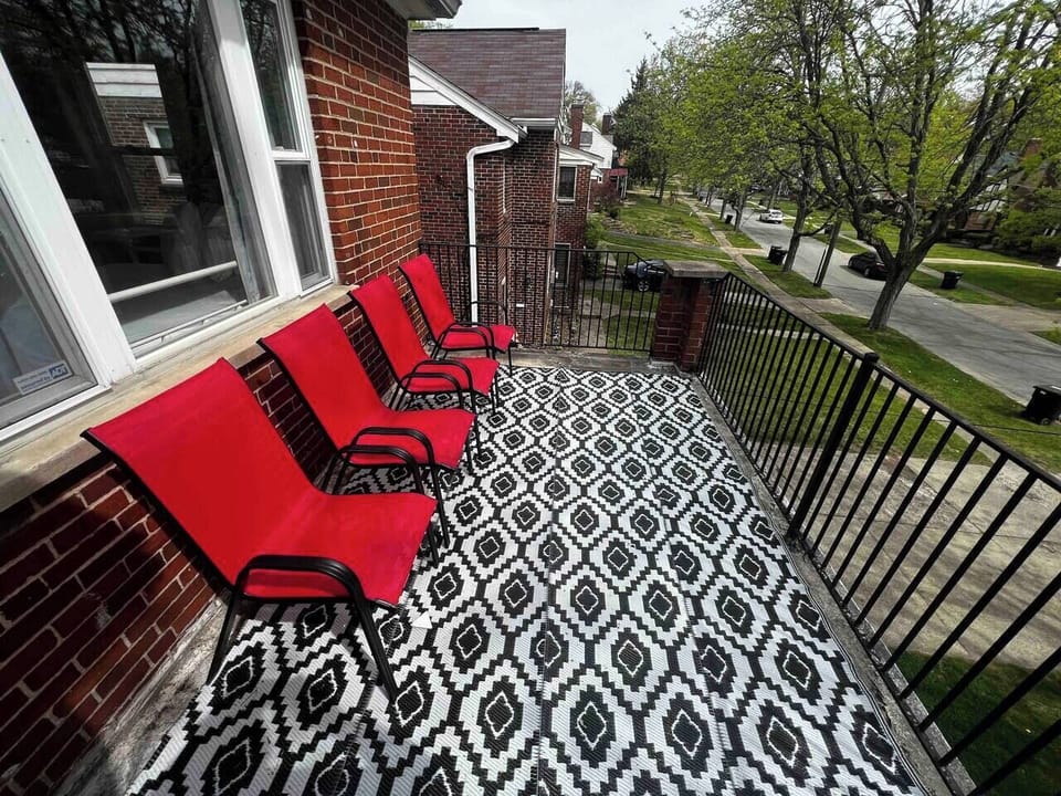 Serene Front Deck 