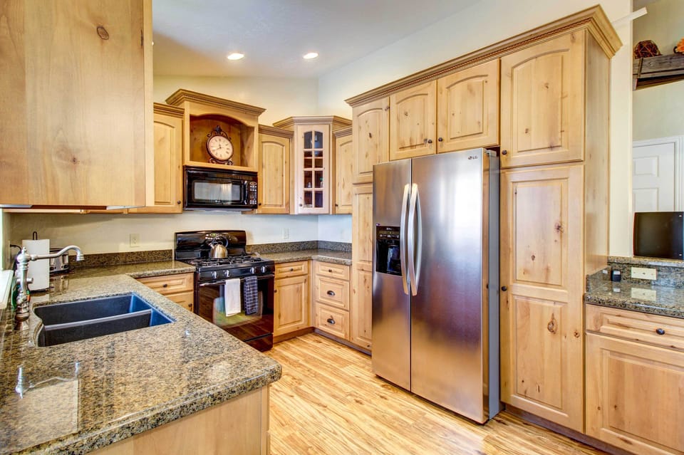 Kitchen | Blender | Ice Maker | Spices