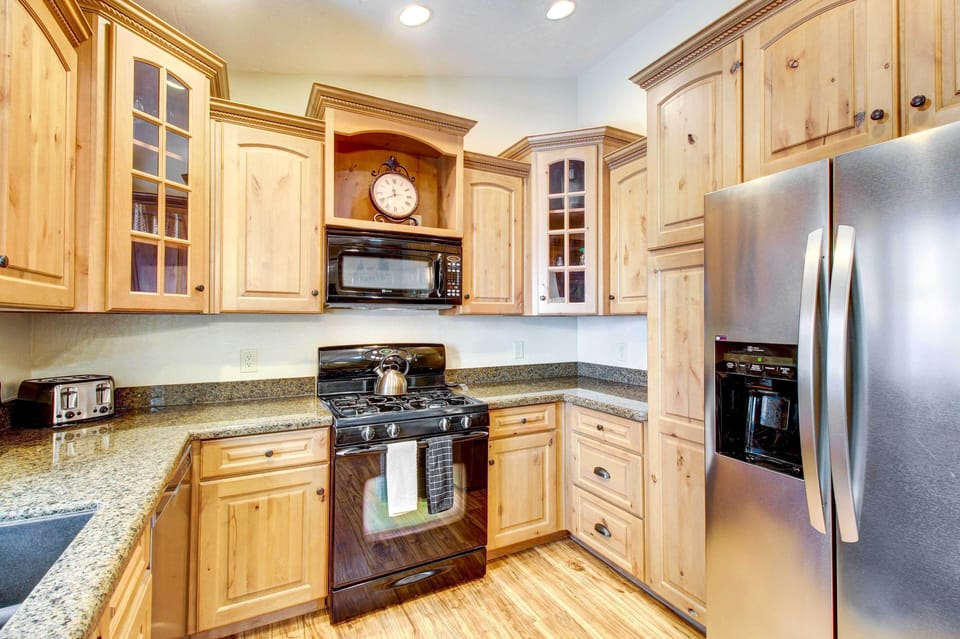 Kitchen | Coffee Maker | Toaster | Dishwasher | Hot Water Pot