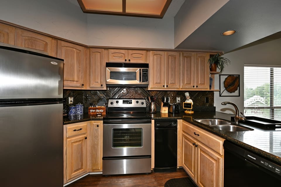 Kitchen (2)