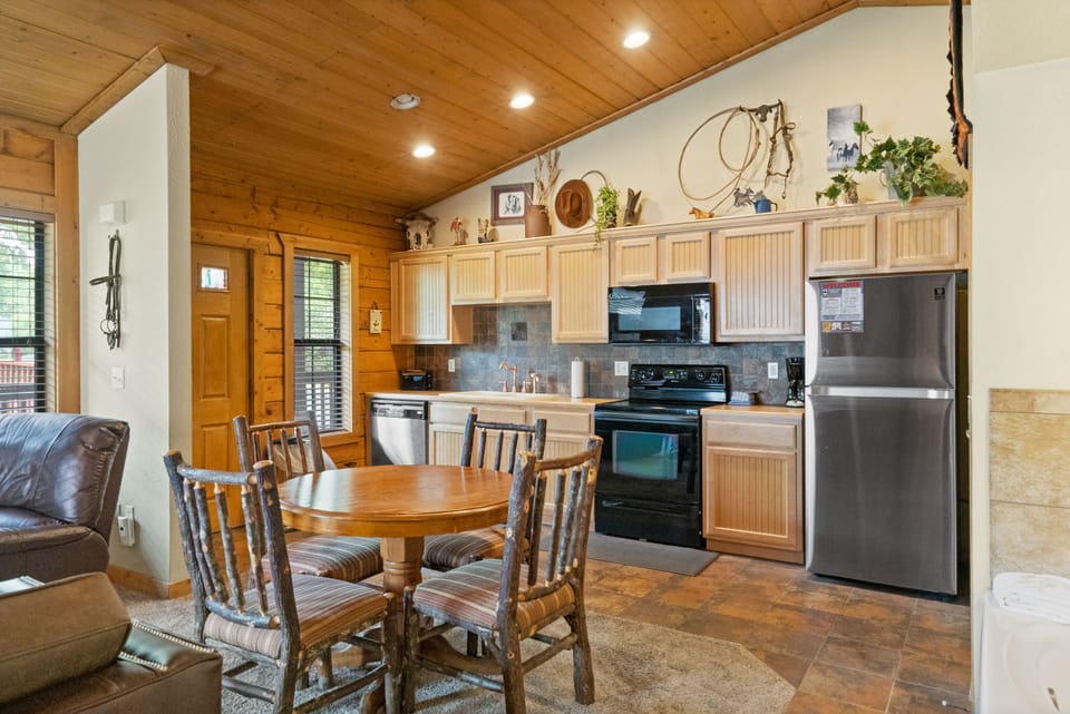 Kitchen/Dining