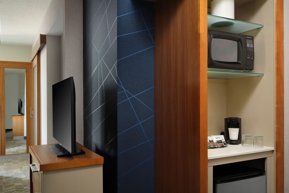 In-room safe, desk, free cribs/infant beds, bed sheets