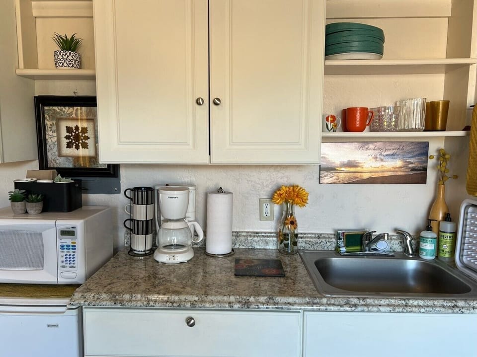 Well stocked Kitchenette
