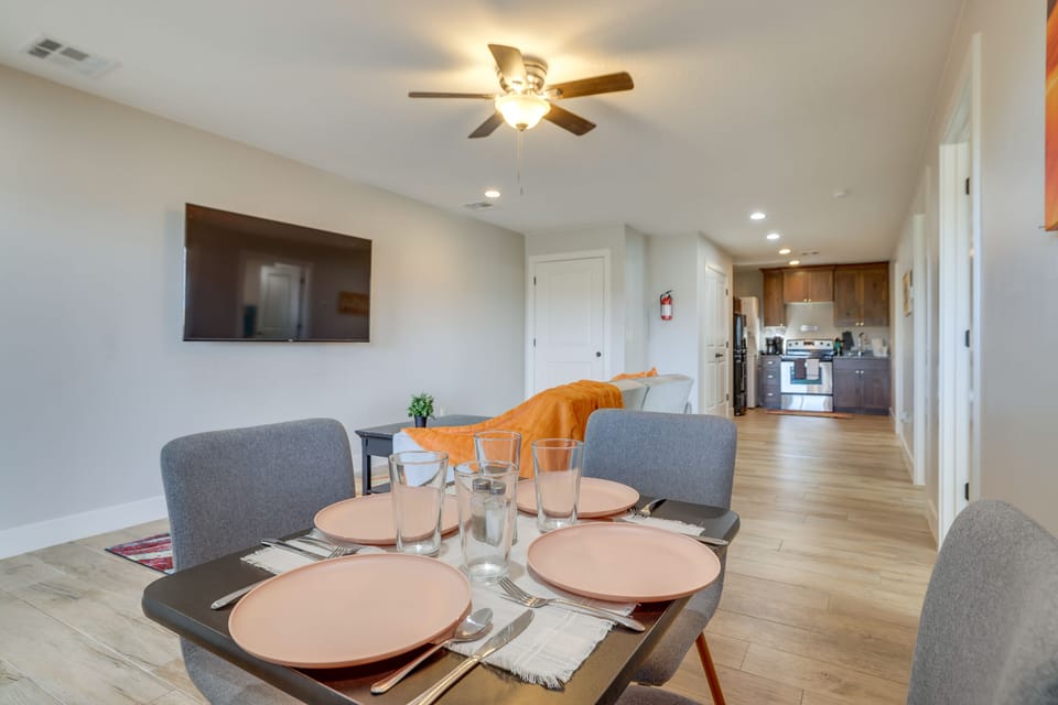 Dining Area | Dishware & Flatware Provided