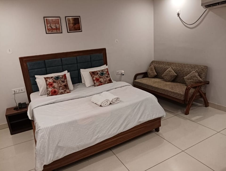 Standard Room | Desk, free WiFi, wheelchair access