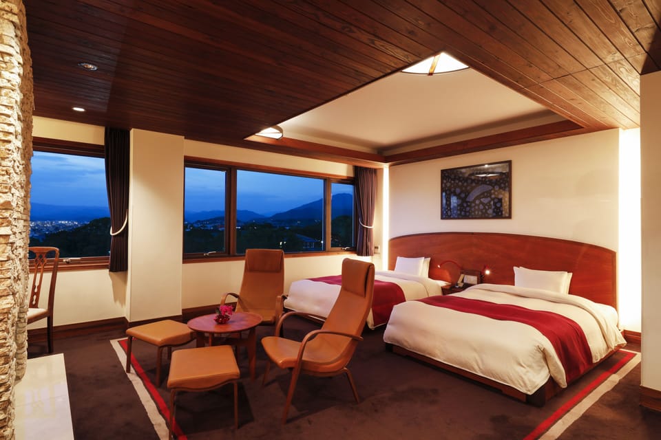 Twin Room with Park View - Top floor, Non Smoking | Minibar, in-room safe, blackout drapes, iron/ironing board