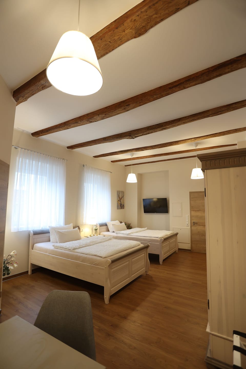 Standard Apartment | Hypo-allergenic bedding available, desk, blackout drapes