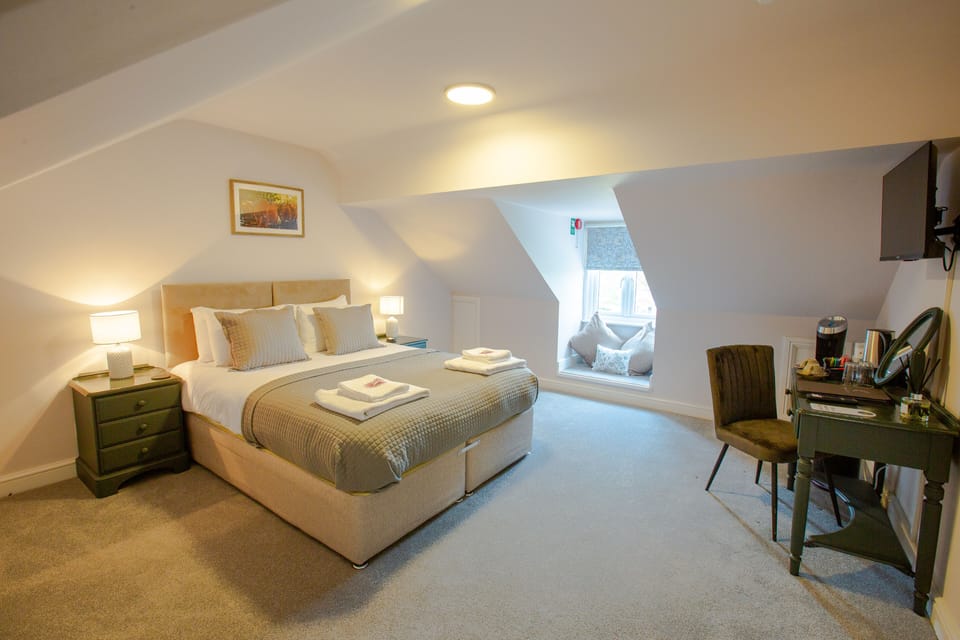 Standard Double or Twin Room | Desk, laptop workspace, free WiFi, bed sheets