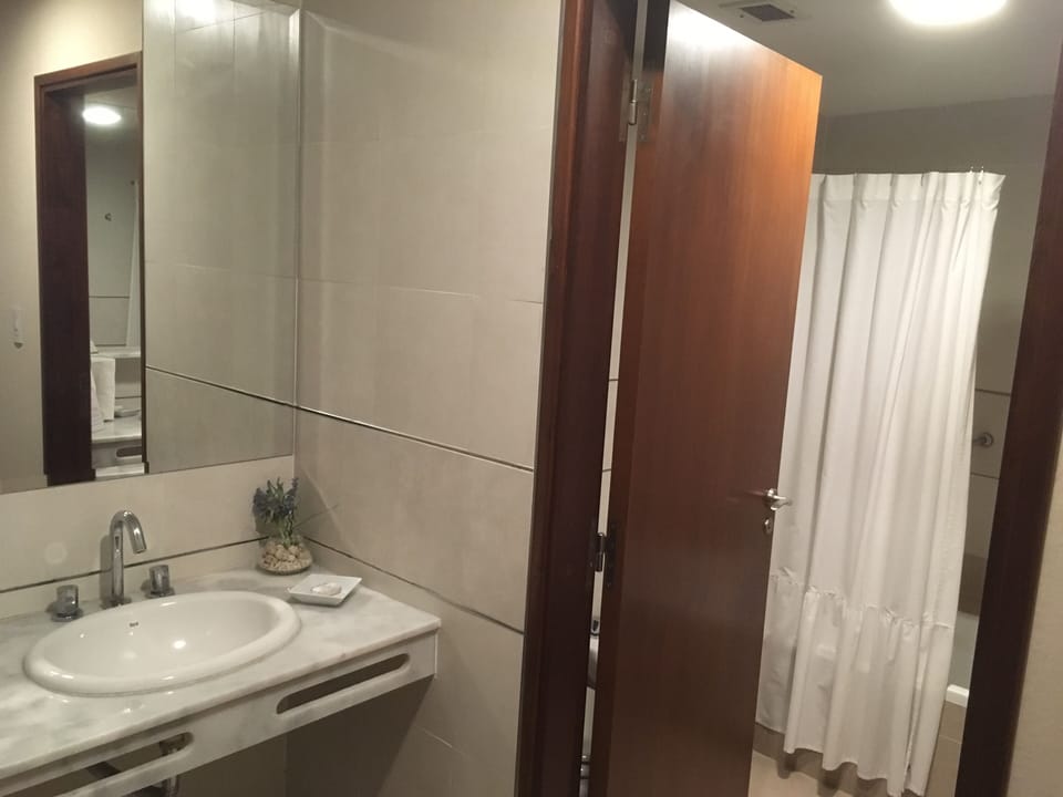 Suite, 1 King Bed, Non Smoking | Minibar, in-room safe, desk, blackout drapes