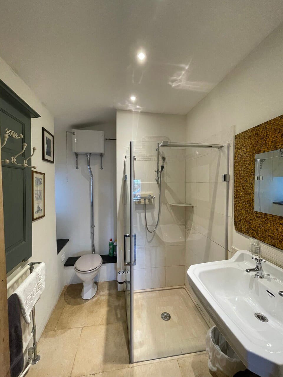 Downstairs bathroom 