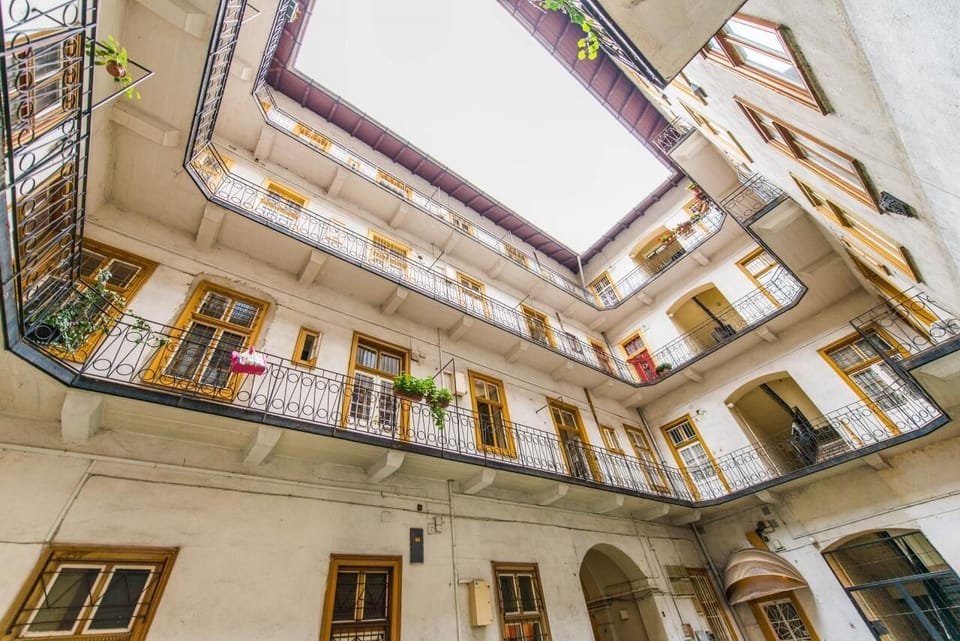 happy home Budapest DIAMOND 22