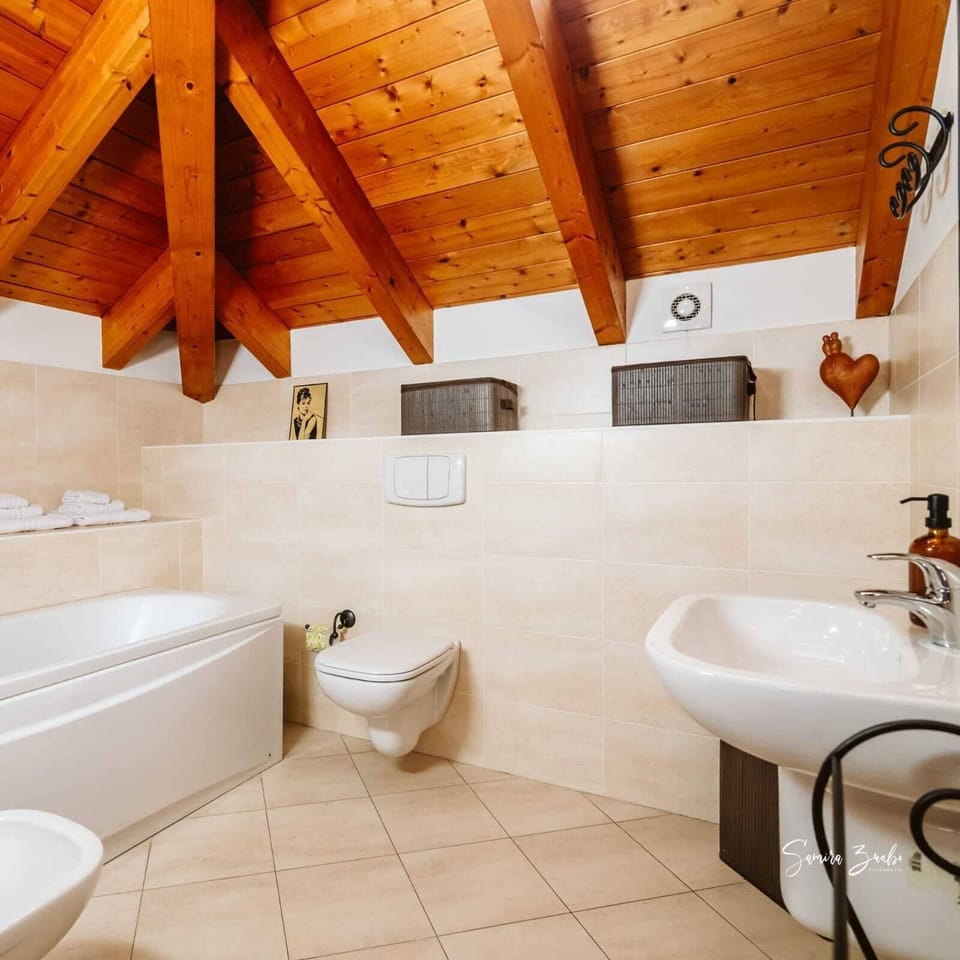 Family Room, 1 Bedroom, Non Smoking, Private Bathroom | 1 bedroom, blackout drapes, iron/ironing board, free cribs/infant beds