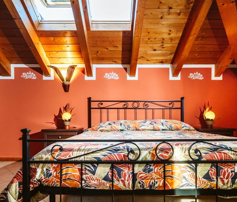Family Room, 1 Bedroom, Non Smoking, Private Bathroom | 1 bedroom, blackout drapes, iron/ironing board, free cribs/infant beds