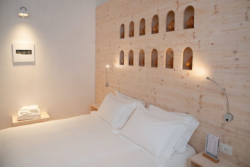 Comfort Double Room, 1 King Bed, Private Bathroom | Premium bedding, down comforters, memory foam beds, minibar