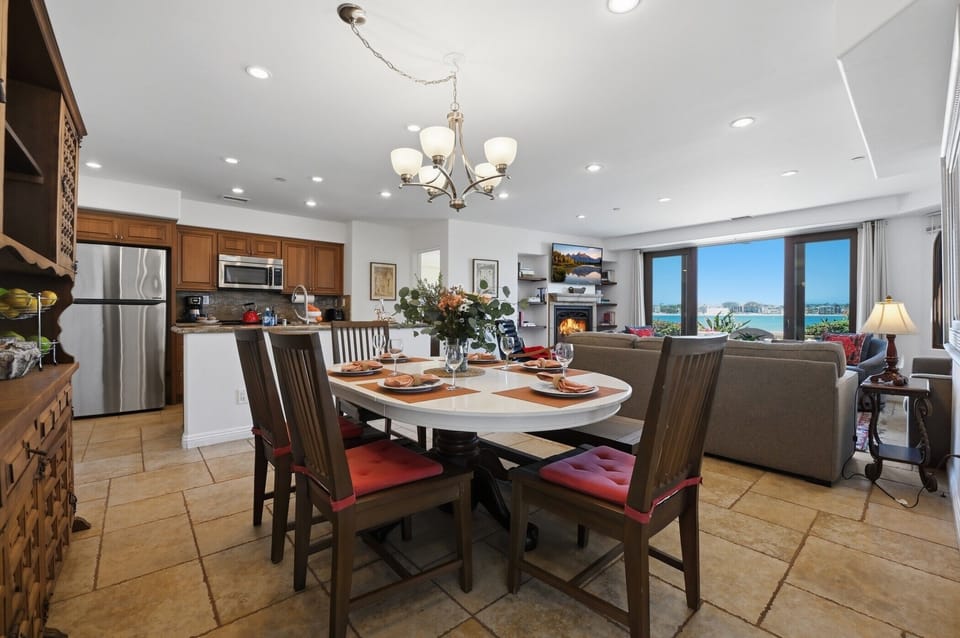 Bayview dining area