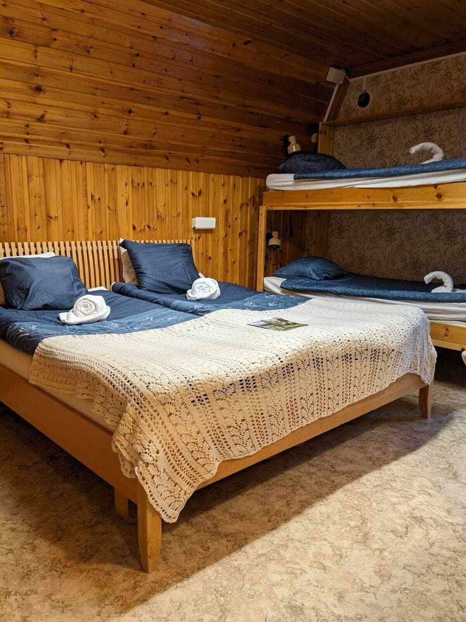 Comfort Room, Shared Bathroom | Iron/ironing board (on request), WiFi (free), bed sheets