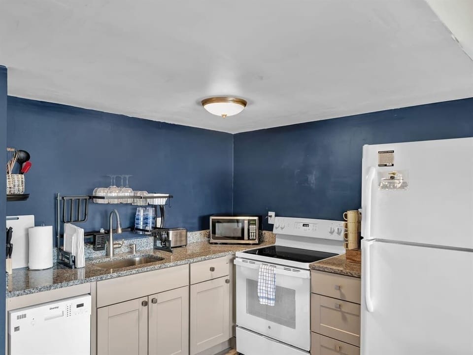 Full service kitchen