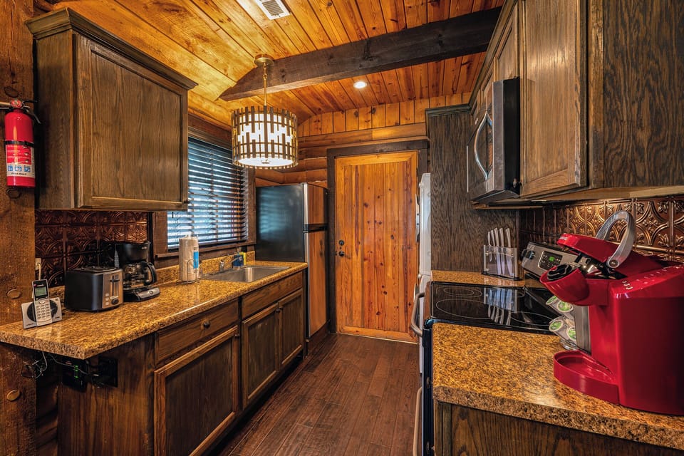 Cozy Kitchen space with washer and dryer easily accessible