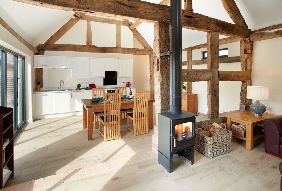 Evenwood Gables, Shropshire: Open-plan sitting room, dining area and kitchen